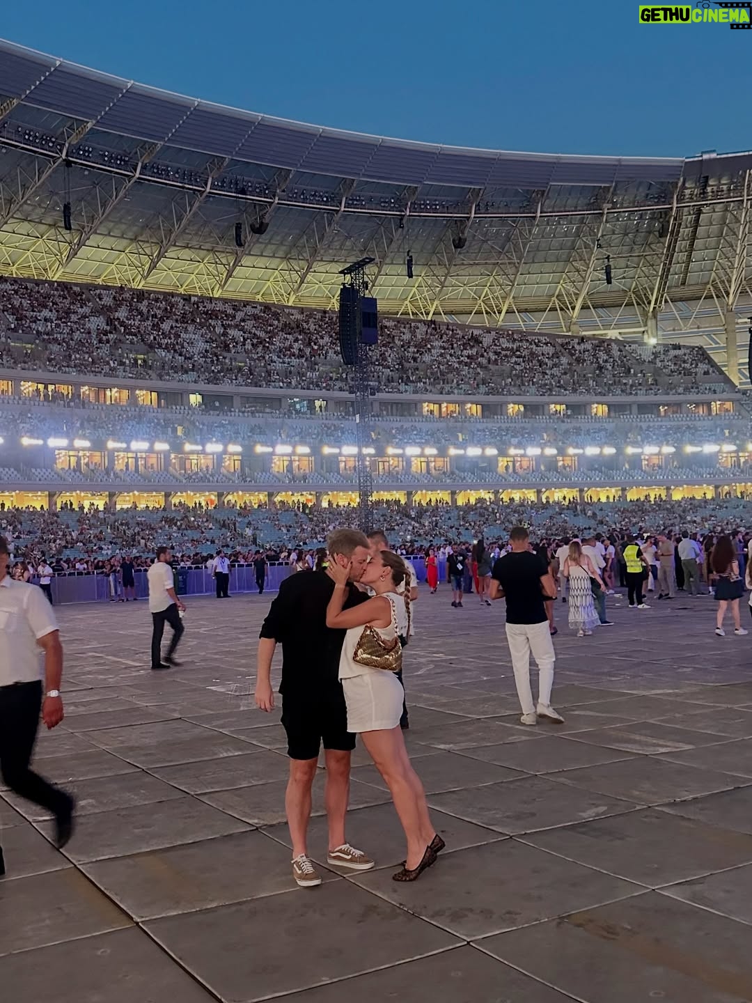 Ege Kökenli - 64.6K Likes - Biraz orda biraz burda bi ay 🎞️