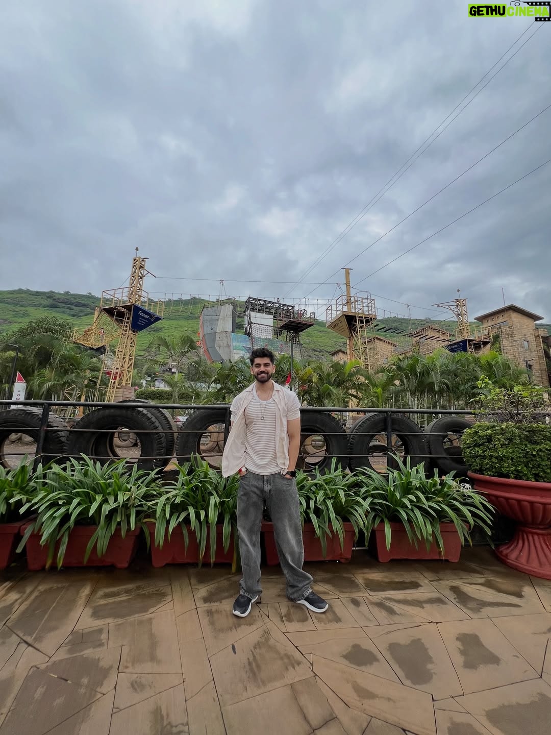 Eisha Singh - 214.8K Likes - We had an absolute blast @dellaresortsandadventure — luxury living, breathtaking views, monsoon magic, the thrill of adventure, and dining 150 ft above ground at the Sky Garden. Truly a getaway to remember ✨❤️ 

#AvinashMishra #EishaSingh