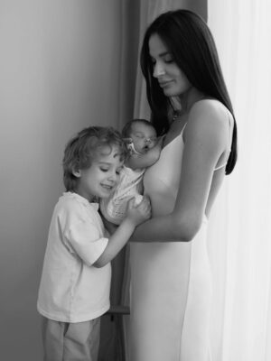Ekaterina Vladimirova Instagram - Это было три месяца назад, а ощущение как-будто вчера… Время скоротечно! Наша семья ❤️ Фотограф @rina.kamzolova