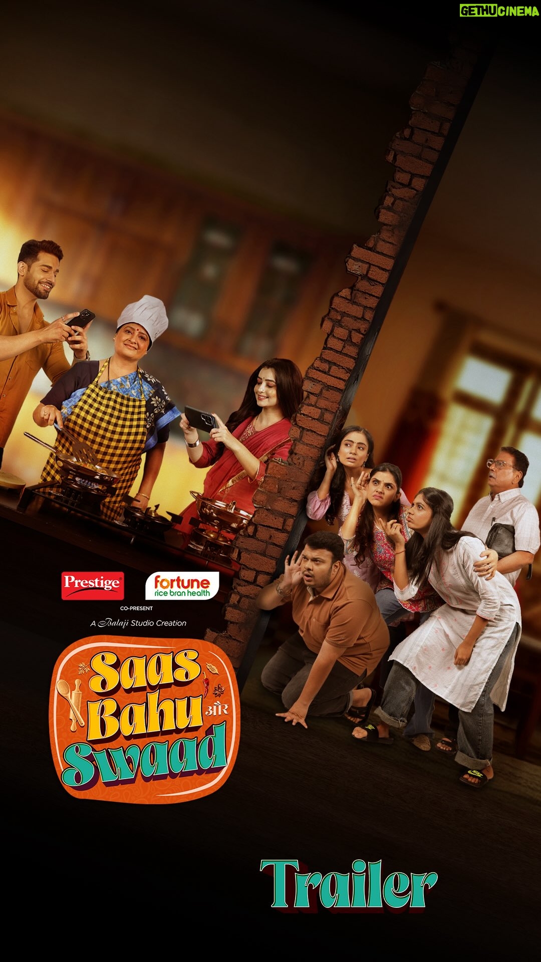 Ekta Kapoor - 32K Likes - Ghar ke kitchen se lekar, dil ke kone tak!! Yeh kahani hai un rishton ki, jahan har jazbaat mein hai swaad
#SaasBahuAurSwaad trailer out now!

Launching on 7th October only on Balaji Telefilms YouTube Channel. Subscribe now to catch all the updates!

@ttkprestige @fortune.foods

@ektarkapoor @shobha9168 @nitinburman @Vinayaknjain @seema.sahu.733 @vedantfilmms @amitgawhane @rpsv12 @amit.damle @chahatpandey_official @abhishek__malik @aparnaghoshalofficial @kalakaarshakteesingh @mahisharmaofficial_ @kushallshah777 @iam_shreyaacharya @kusum.parihar1913 @abhisek_jii @semaasingh_official @sagarrambhia

#NewShow #BalajiTelefilms #BalajiTelefilmsDigital #DramaAurSwaad #FamilyDrama #ComingSoon