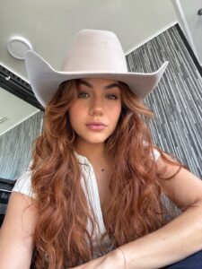 Actress Ela Velden HD Photos and Wallpapers February 2026