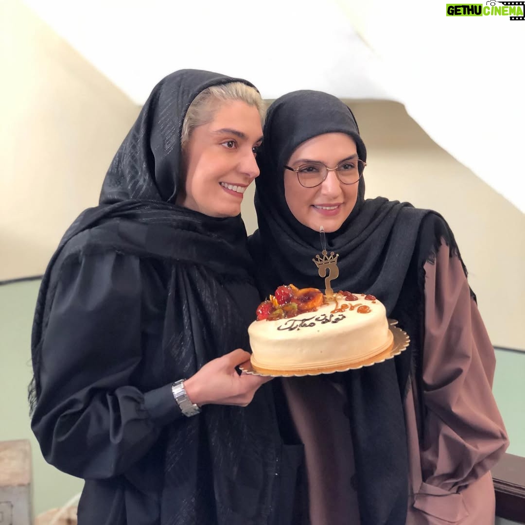 Elika Abdolrazzaghi - 36.4K Likes - تولدت مبارک مریم شیرازی جون 🎂🎂🎂🎂🎂😍😍😍😍🍥🍥🍥
سر ضبط سریال جدید در کنار گروه ماه و دوست داشتنی#maryamshirazi #elikaabdolrazaghi #مریم_شیرازی #الیکاعبدالرزاقی #art #هنر