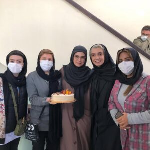 Elika Abdolrazzaghi Instagram - تولدت مبارک مریم شیرازی جون 🎂🎂🎂🎂🎂😍😍😍😍🍥🍥🍥
سر ضبط سریال جدید در کنار گروه ماه و دوست داشتنی#maryamshirazi #elikaabdolrazaghi #مریم_شیرازی #الیکاعبدالرزاقی #art #هنر