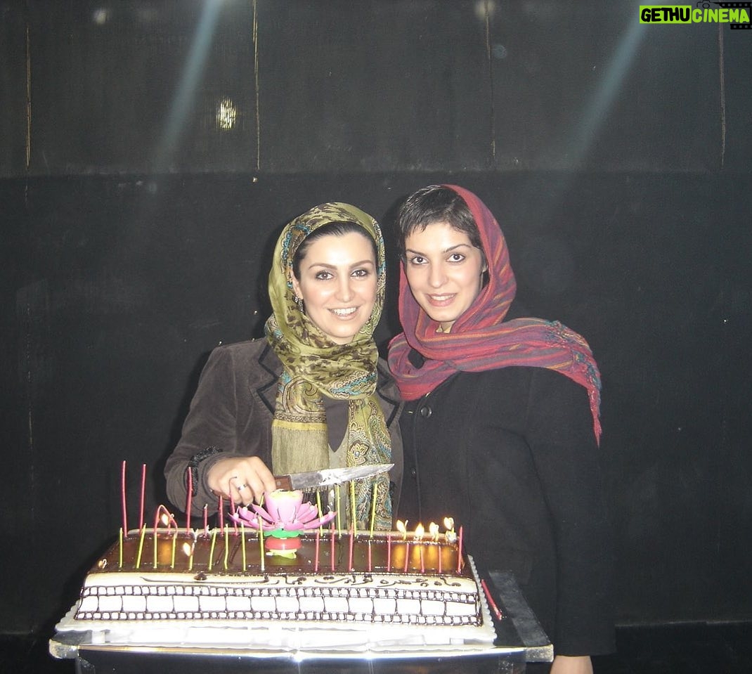 Elika Abdolrazzaghi - 37.6K Likes - تولدت بود دختر جون قشنگ،غصه خوردم عکسی ندارم که یادت کنم ،هر چند هر روزو هر ساعت به یادت هستم و هستیم .
دمت گرم تورج جان بابت پیدا کردن عکس قدیمی با این کهنه رفیق زیبا#mahchehrehkhalili #art #هنر