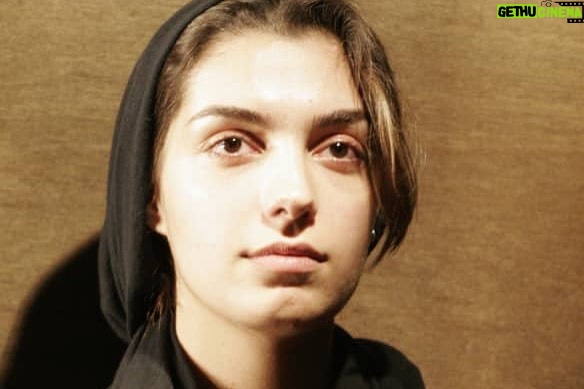 Elika Abdolrazzaghi - 23.3K Likes - ممنونم مهدی جان که عکس های کار رو برام فرستادی ،دمت گرم رفیق .نمایش مرد اتفاقی به کارگردانی وحید رهبانی ،شانزده سال پیش
بازیگران نمایش:مهدی بجستانی،شیوا حمیدخانی و الیکا