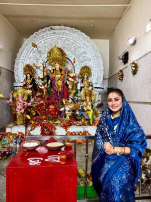 Elina Samantray Instagram - ଦୁର୍ଗା ପୂଜା ର ଶୁଭକାମନା!🌺🙏🏻

ଜୟ ମା ଦୁର୍ଗା🪷✨