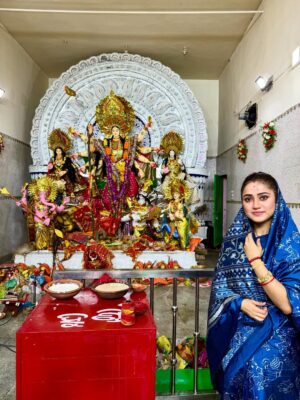 Elina Samantray Instagram - ଦୁର୍ଗା ପୂଜା ର ଶୁଭକାମନା!🌺🙏🏻

ଜୟ ମା ଦୁର୍ଗା🪷✨