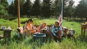 Elizabeth Lail Instagram - A few summers back we made a film directed by @patriciaarquette This was a dream to be apart of, and I’m so grateful to her and our whole cast and crew who made @gonzogirlfilm such an expansive, thrilling ride that inspired me to no end. We’ll see you at Tribeca June 12th, you ready?