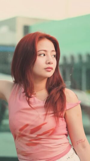 Ella Cruz Instagram - pretty little baby era ♥️🌶️🌺
@vansphilippines