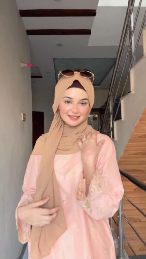 Eman Shehzadi Instagram - 🌚♥️ 

.
.
.
#eman #emanshehzadi #insta #instareel #hijabigirl