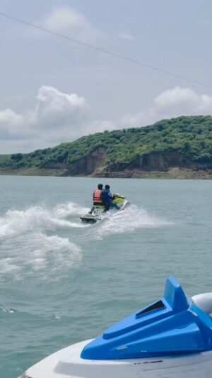 Eman Shehzadi Instagram - @manglawaterresort 
@aa._.celebravents 

.
.
.
#eman #emanshehzadi #insta #instareel #hijabigirl