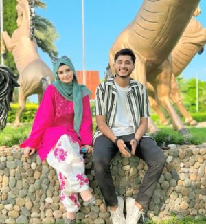 Eman Shehzadi Instagram - ❤️‍🩹🙌🏻 

.
.
.
#eman #emanshehzadi #insta #instapost #hijabigirl