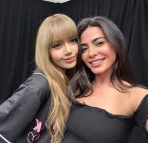 Emeraude Toubia Instagram - Always a blast with this superstar @lalalalisa_m 💖