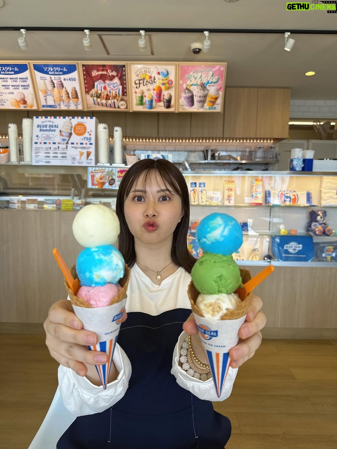 Emi Ōmatsu - 32.6K Likes - プロポーズしていただいた日の宮古島の記録
おいしかったご飯屋さんも共有させていただく！

1.2枚目　ブルーシールでトリプル頼んだ
3枚目　　島cafeとぅんからや（外でご飯食べれて最高）
4.5枚目　　波癒 namyu the place（ヴィラ）
ウェルカムフルーツとご飯の後に出してくれたプレート
ここマジで良すぎた…
6.7枚目　島野菜カフェ Re:Hellow BEACH（ここは石垣島ですがバーニャカウダとパイナップルジュースがおいしかった）
8枚目　　プロポーズシーン隠しカメラで撮ってくれてましたお恥ずかしいので一部分だけ