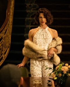 Actress Emily Bett Rickards HD Photos and Wallpapers July 2025