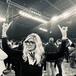Emma Barnett Instagram - Only took this Manc 30 years to finally see @oasis play live. 
As Liam would say: “Nice one.”