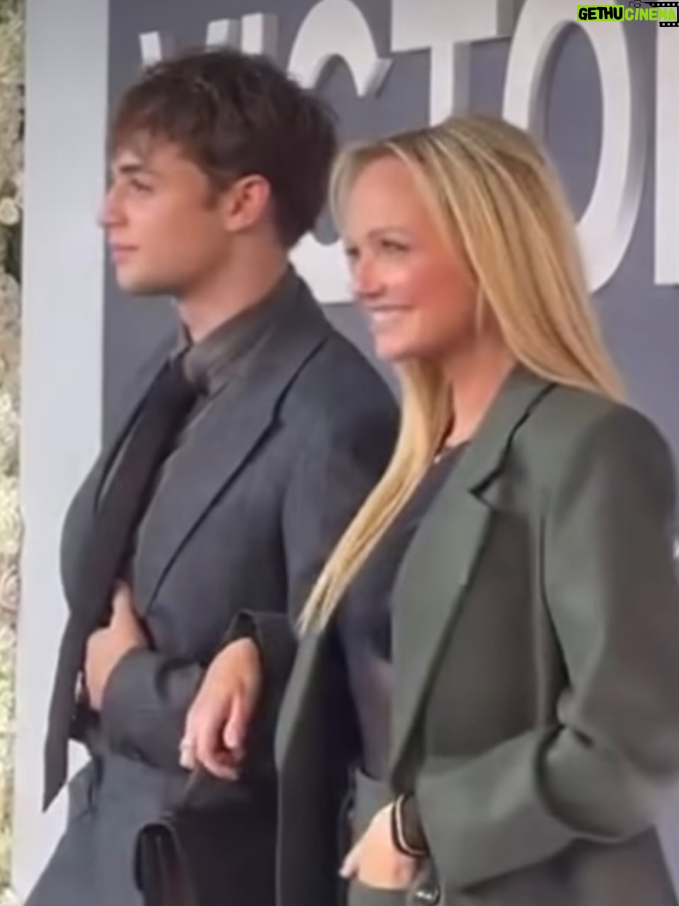 Emma Bunton - 69.3K Likes - Proud! 

@victoriabeckham 
@beaubuntonjones 

Team 
@karindarnell 
@jadetowns 
@emmalanestylist 
@royallancasterlondon