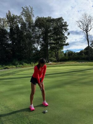 Emma Raducan Instagram - Sports day 💃🏻🎾🏌️‍♀️⚽️🚶‍♀️🎥