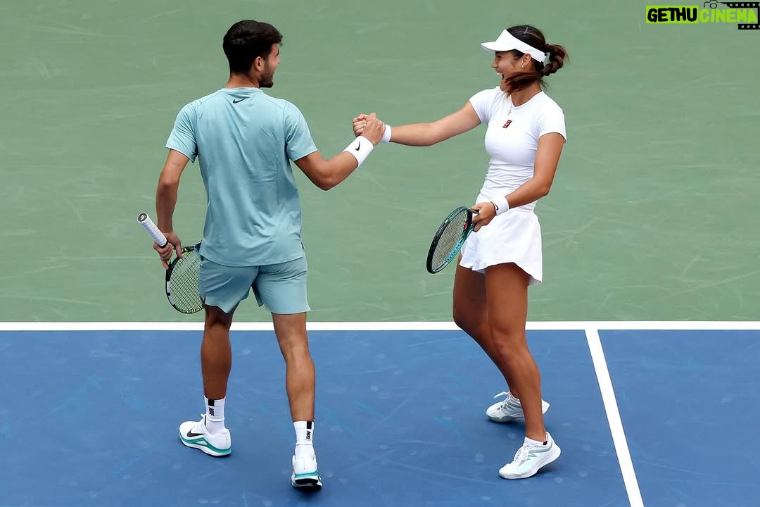 Emma Raducan - 367.1K Likes - de locos!! @carlitosalcarazz 🎊🤩gracias partner, had so much fun.