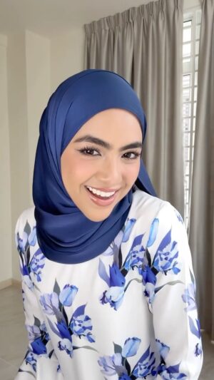 Erysha Emyra Instagram - Awal sikit la transition raya tahun ni 🙈
@hadalabomalaysia 💙💙