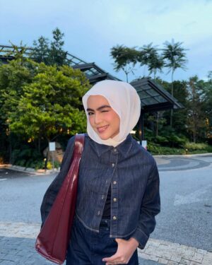Erysha Emyra Instagram - Lama tak berangan sikit 🙂↔️