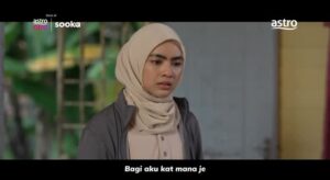 Erysha Emyra Instagram - Official Trailer RUMAH TANPA LUKA 🎥
Dalam kepayahan hidup, Kalsum tetap berkorban untuk menjaga Rose Ameena biarpun dirinya dibuang keluarga. Kehadiran Quizi ibarat memberi sinar baru di dalam hidupnya, namun semua hanyalah sementara dek kemunculan kerana semula Hayden Hayyan.
Lakonan mantap: @eryshaemyra @shukriyahaya @nadhirnasar @naura.arissa dan ramai lagi pelakon hebat🔥
Arahan: @nursharif
Terbitan: @suhanmovies
Adaptasi Novel: @ezzamysara @ideakreatifpublication
OST: Arah Cinta Sejati oleh @ainaabdul @fadhilahintanp
#RumahTanpaLuka, BERMULA 1 September, Setiap Isnin - Khamis, 10 malam di Astro Ria atau strim di Astro One dan sooka!
Suka rancangan dan drama terbaharu? Nikmati hiburan tempatan dan antarabangsa tanpa henti dengan Astro One — kini dengan bundle eksklusif Disney Hotstar dan HBO Max, dari RM69.99/sebulan.
#AstroOne #Astro #JomUsha #RumahTanpaLuka #BamBamStudios