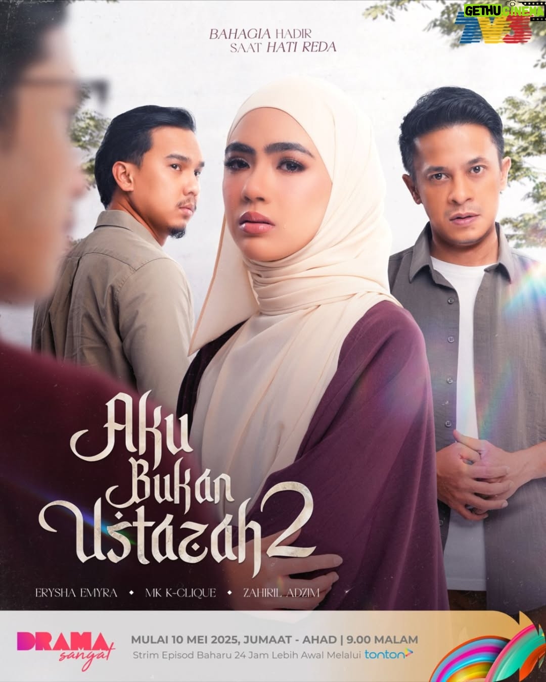 Erysha Emyra - 30.2K Likes - ‼️AKAN DATANG ‼️ 

▶️ #AkuBukanUstazah2
Mulai 10 Mei
Setiap Jumaat - Ahad, 9:00 Malam Di TV3!

Korang boleh strim episod baharu #AkuBukanUstazah2 24 jam lebih awal di Tonton!

@eryshaemyra sebagai Aminah
@hairiwhuut sebagai Adam
@zahiriladzim sebagai Omar
@shazabae_ sebagai Sam
@haneesyahanee  sebagai Sally
@fikhreebakar sebagai Ustaz Aslam
@ahmadsyafiq_79 sebagai Ustaz Azhar
@syadmutalib sebagai Ustazah Haziqah 

Dan ramai lagi !

Terbitan : @globalstationsb
Arahan : Idora Rahman @ayidonara

#AkuBukanUstazah2
#DramaSangat
#TV3Malaysia 
#Tonton