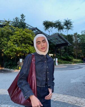 Erysha Emyra Instagram - Lama tak berangan sikit 🙂↔️