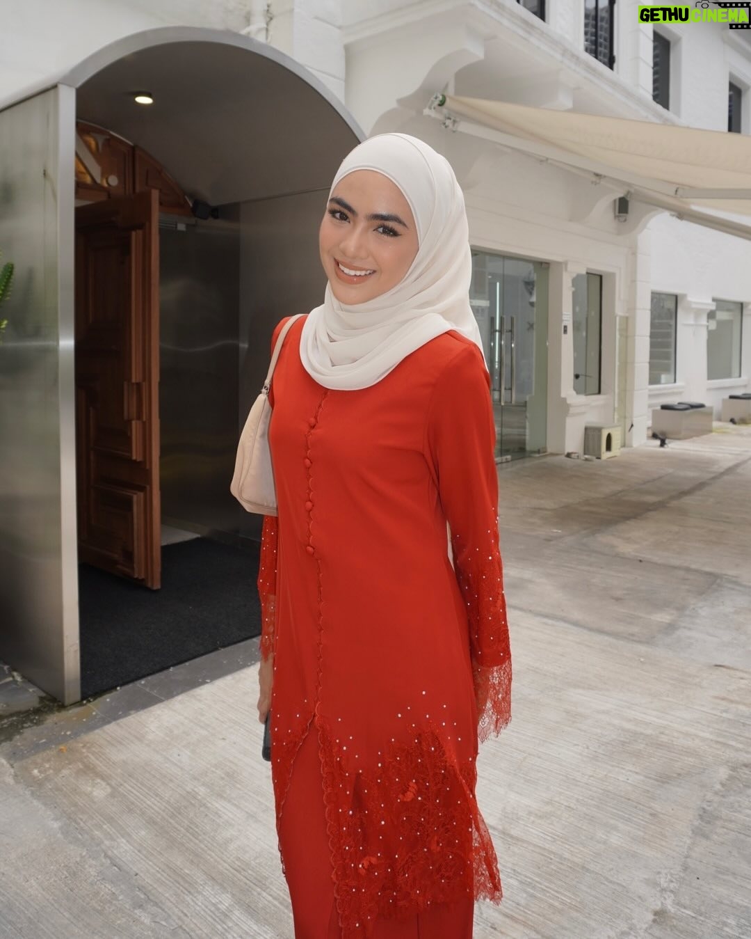 Erysha Emyra - 29.4K Likes - Wedding szn ❤️

Wearing @nuraishahgallery
