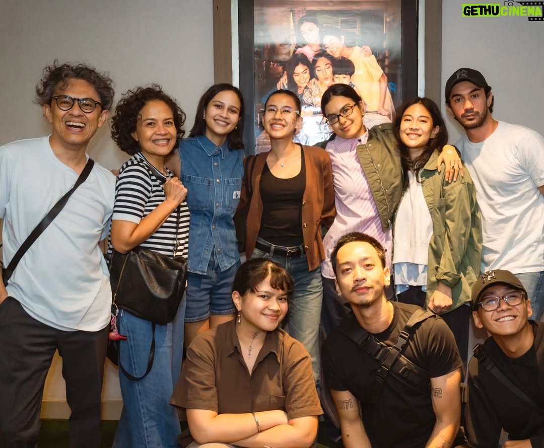 Eva Celia - 4.5K Likes - Senang sekalii nobar @andaiibu bersama teman2 weekend kmrn! Terima kasihhh supportnya kalian semua 🫶🏽🫶🏽🫶🏽