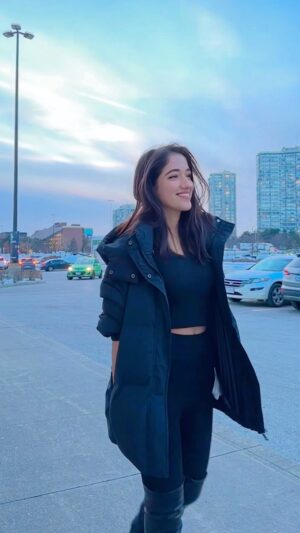 Eva Sharma Instagram - 🫶🏻
