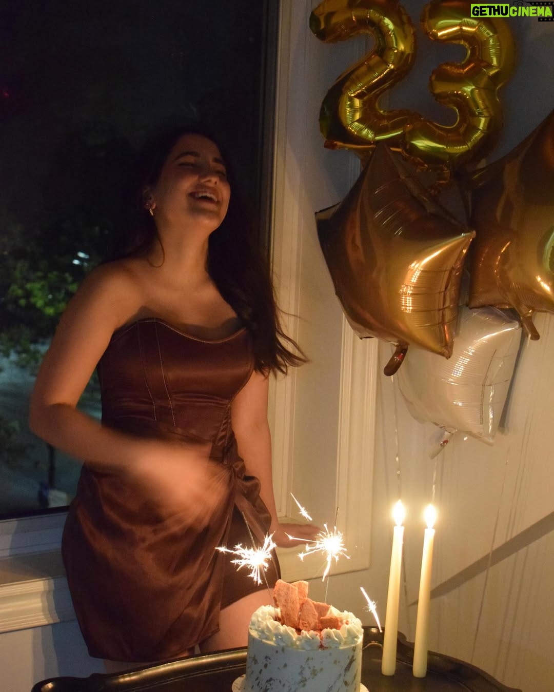 Eva Sharma - 27K Likes - Gemini baby✨✨

#blessed 🤎