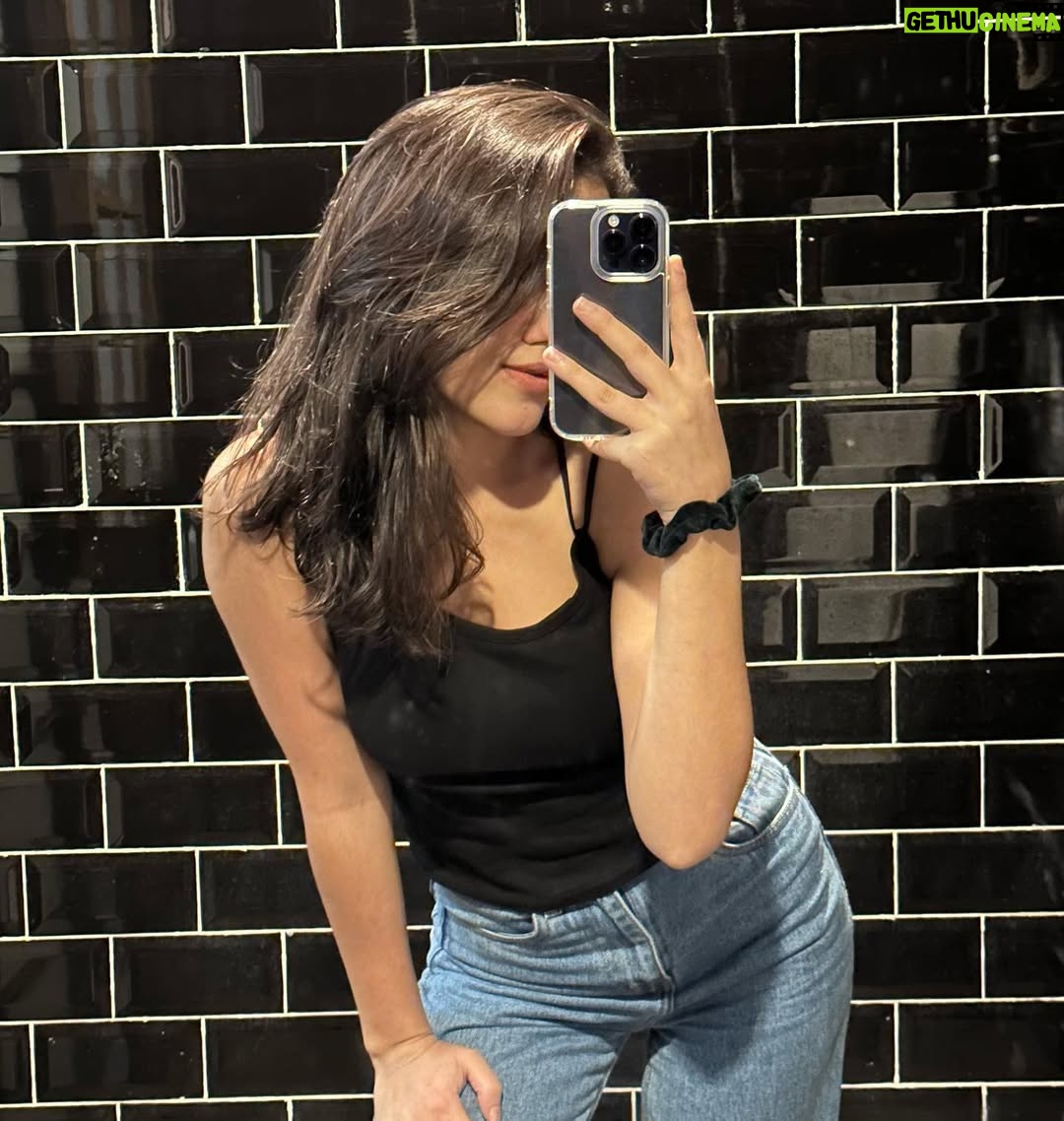 Eva Sharma - 23.6K Likes - ♠️