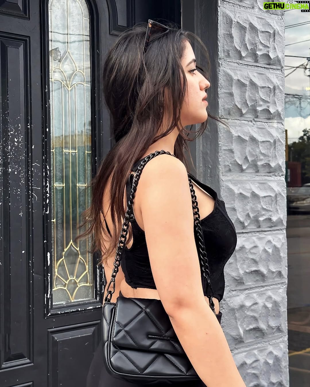 Eva Sharma - 31.1K Likes - happy hours 🍸✨