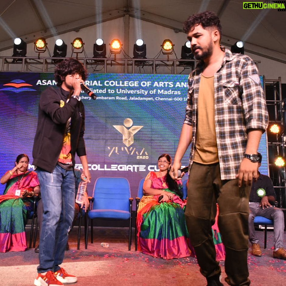FJ Adisayam - 4.2K Likes - Annan getting ready to unleash the beast within🔥🔥🔥🔥
@hiphoptamizha •
•
📸: @adhi_behind_the_lens this guy is awesome for candids💯
#asancollege #hiphoptamizha #rapping #beatboxing #sollisaiparavattum #beatbox #tamizhhiphopvaazhga #adhianna #realhiphopforlife #stage #nofear #peace #fjpeace