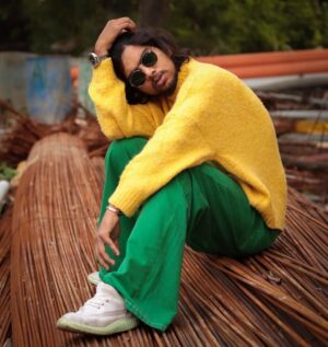 FJ Adisayam Instagram - Photography: @hakunamatata_sai
Styling : @priyadharshini_venkatesh
Costume : @escaped_closet
#styling #fashion #fashionstyle #trendingfashion #contrast #style #fashionshoot #portraitphotography #suzhaladisayam #suzhalseries #naanungalfj