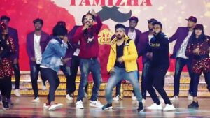 FJ Adisayam Instagram - From @sanganmusic veetu Maadi to Vikadan awards in Sun TV 🔥💯 That was a very much big gift in life to get support from my mentors and lovely brothers @sanganmusic @hiphoptamizha @jeeva.jpg 💕💯🔥
SARI SOLUNGA IPPO YAARU #weightu NU 😎
#sollisaiparavattum #tamizhhiphopvaazhga #realhiphopforlife #hiphoptamizha #sanganmusic #weightu #peace #fjpeace