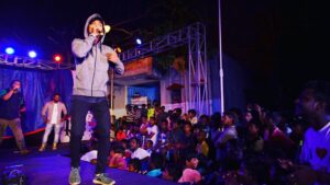 FJ Adisayam Instagram - Independence day🔥
#sollisai #tamizhhiphop #realhiphop #rap #beatboxing #wakeupindia #music #realartist #stageshow #oliperukkeyz #fjpeace
Pc: @abinandhan_sundararajan 💕
Sc: @shrithaa_loki 💝