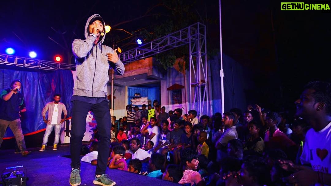 FJ Adisayam - 2.1K Likes - Independence day🔥
#sollisai #tamizhhiphop #realhiphop #rap #beatboxing #wakeupindia #music #realartist #stageshow #oliperukkeyz #fjpeace 
Pc: @abinandhan_sundararajan 💕
Sc: @shrithaa_loki 💝