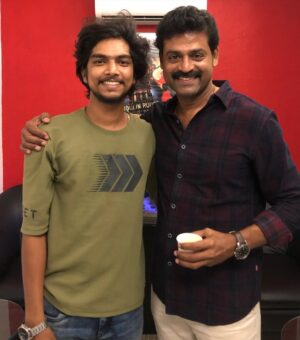 FJ Adisayam Instagram - And here’s my on screen family which is apparently a real family now . The comfort. Zone I got with my mother @sriya_reddy (Regina), @kathir_l (Sakkara) anna and Dad Prem sir is something very blessed I feel . Love you all for showing Soo much of love to our family .
#suzhalonprime #suzhalthevortex #actorslife #actors #kathiractor #premactor #sriyareddyfans #suzhal #naanungalfj