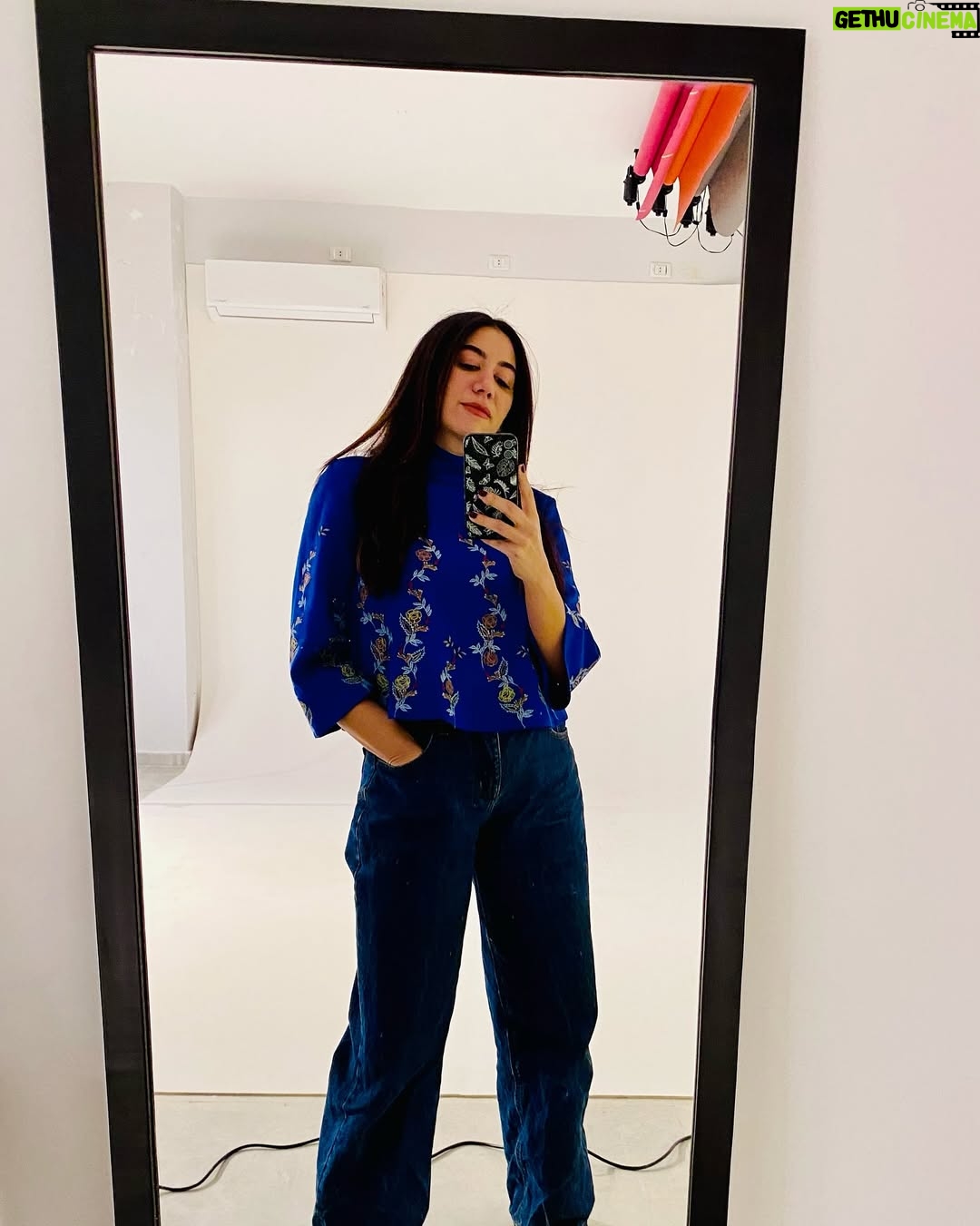 Fadwa Abed - 23.8K Likes - Random blue founds in gallery 🩵