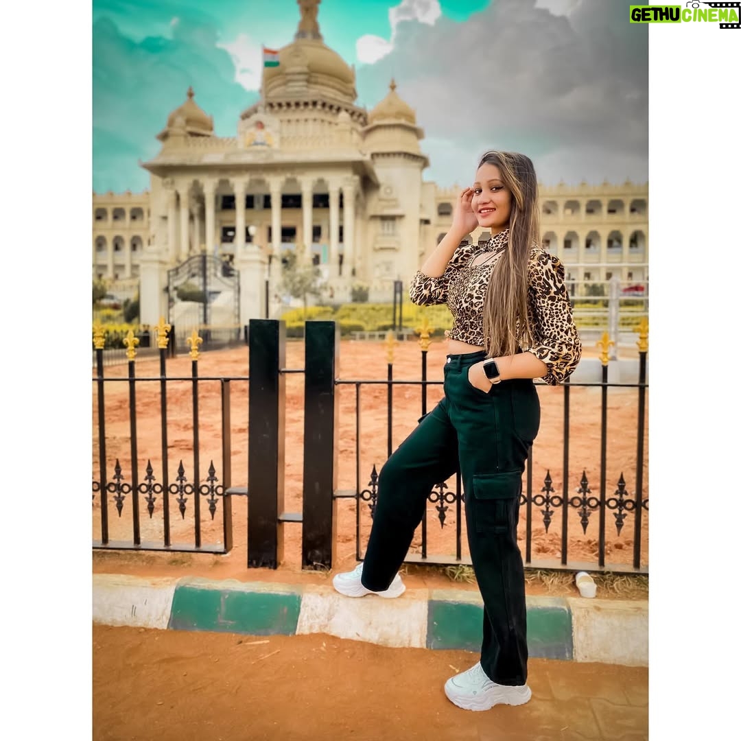 Faija Shaikh - 6.1K Likes - ❤️✨💍 
.
.
.
.
.
#faija #faijafam  #ankleshwar #bharuch #surat #gujrati #modelling #keeploveing #fashion #kbye #fambruh ❤ #instagood #yusiadat #idrishadat #naturephotography #photographer #instamood #youtube #gujju #instafam #photoholic #likeforfollow #pose #onelifebaby