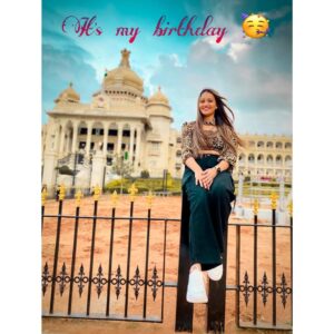 Faija Shaikh Instagram - It’s my birthday 🎂 🫶🏻❤️ 
.
.
.
.
.
#faija #faijafam  #ankleshwar #bharuch #surat #gujrati #modelling #keeploveing #fashion #kbye #fambruh ❤ #instagood #yusiadat #idrishadat #naturephotography #photographer #instamood #youtube #gujju #instafam #photoholic #likeforfollow #pose #onelifebaby