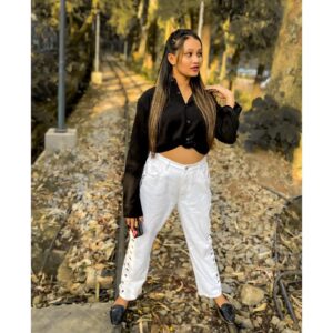 Faija Shaikh Instagram - which one best pic comment fast 🤍🫶🏻 
.
.
.
.
.
#faija #faijafam  #ankleshwar #bharuch #surat #gujrati #modelling #keeploveing #fashion #kbye #fambruh ❤ #instagood #yusiadat #idrishadat #naturephotography #photographer #instamood #youtube #gujju #instafam #photoholic #likeforfollow #pose #onelifebaby