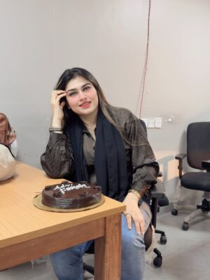 Farah Chaudhary Instagram - Aging like a vine ❤️🤪💯❤️🔥
Happy Birthday to me.
Thank you everyone for making it so special for me.Love you ammi abbu.Jis tarah se aap sab mera gussa jhelte ho shayad ye sab ke bas ki baat hi nahi jo mere Dil ka haal us gusse me sab samaj jate.Koi nahi samaj sakta.Love you Hanu @hannahchaudharyofficial
Thank you bhai @mr_____chowdhary_____ fayu @charming_chaudhary_786 , Mona
sahil, Afraz, Raydan, Aayat,Azan , Far, Shab, Basit bhai, Fatima , Komal and everyone of you who really made so much of effort.Really loved it.
This was one of the best day of my life ever.MashaAllah
Was very happy
Recently kisi se sikha tha Saza katne duniya me thodi aayi hu…So aaj jam ke khush thi har haal me.Alhumdulillah for everything
#birthdayvibes #3rdjune #manifestingthebestlife #alhumdulilahforeveryblessing❤️ #mashaallah