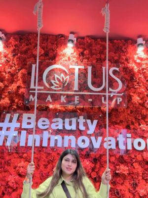 Farah Chaudhary Instagram - Lotus herbals is an Indian cosmetics brand made with herbal products.Their product is vegan and plants bases ingredients and high-quality natural actives.And are available for all skin types
#lotusherbals #glamup2025
@flipkartlifestyle @flipkart