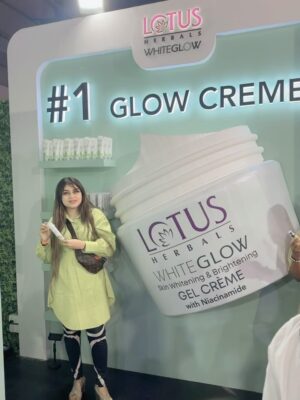 Farah Chaudhary Instagram - Lotus herbals is an Indian cosmetics brand made with herbal products.Their product is vegan and plants bases ingredients and high-quality natural actives.And are available for all skin types
#lotusherbals #glamup2025
@flipkartlifestyle @flipkart