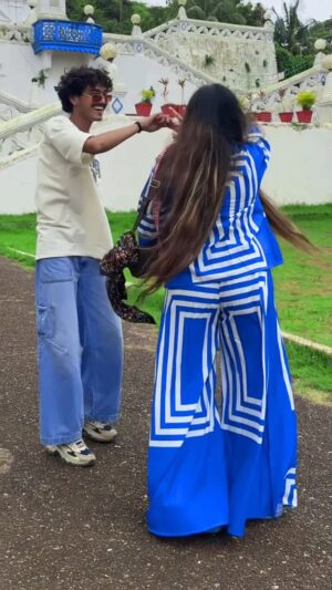 Farah Chaudhary Instagram - Justtttt loveeee meeeeššā¤ļø
DC šš»
#dance #dancer #trend #trendingreels #trendingnow #inata #instagood #instadaily #viral #viralreels #réel #reelsinstagram #reelkarofeelkaro #followforfollowback #foryou #more #reach #explorepage #explore #exploremore #explorepage⨠#ankifunkydance