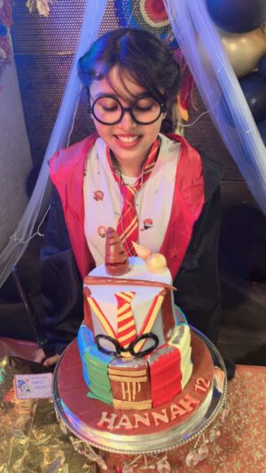 Farah Chaudhary Instagram - My little princess.MashaAllah.
My baby growing so fast.
#harrypotter #harmione #ronald #magicwand #hannahchaudhary #birthday #viral #trending
