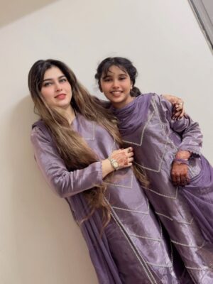 Farah Chaudhary Instagram - Zindagi Haseen hai jo tu mere naal hai.MashaAllah
.
.
.
#eidvibes #eid2025 #farahchaudhary #hannahchaudhary